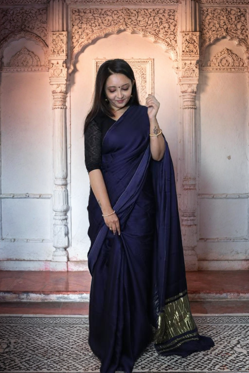 Modal Silk Plain saree with Lagada Patti Pallu